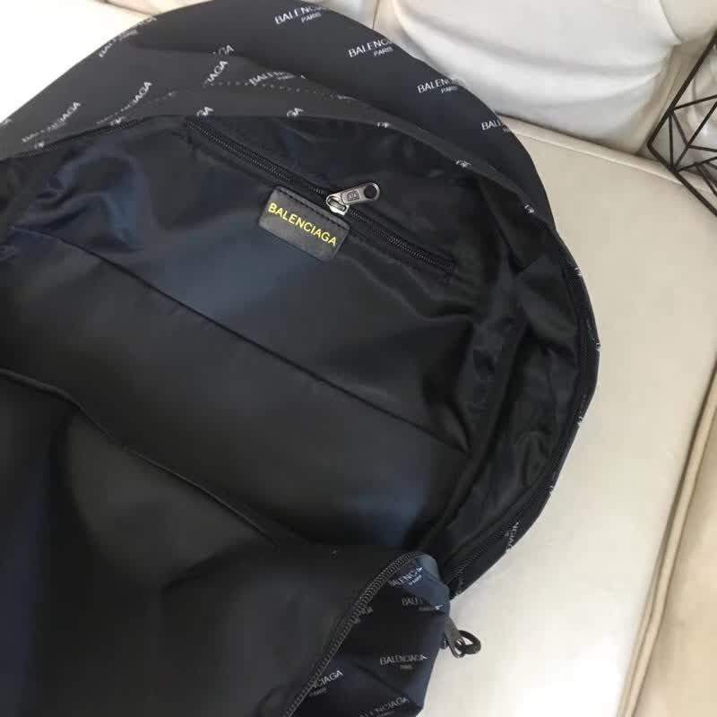 BALENCIAG巴黎世家 新款雙肩包 專櫃同步更新 原版五金 男女通用 可做情侶款  BL1601